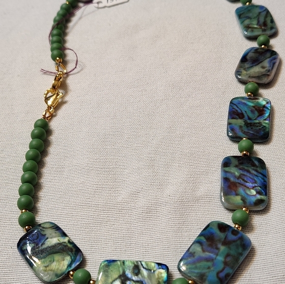 Hand Crafted Green and Blue Beaded Necklace Set Necklace Pierced Earrings - Picture 4 of 8